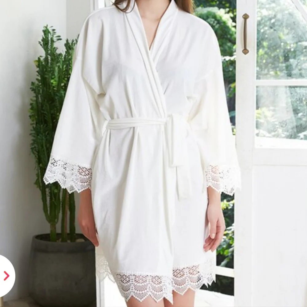 Plus Size Velvet Lace Robe - Picture 2 of 2